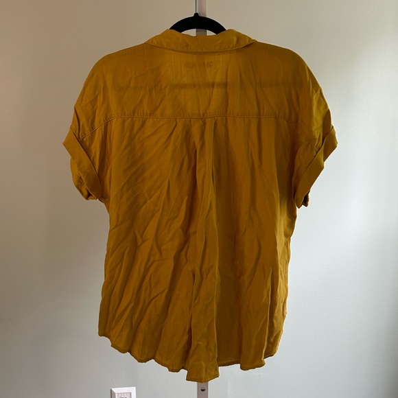 Sneak Peek Yellow Short Sleeve Button Down Shirt - Picture 4 of 4